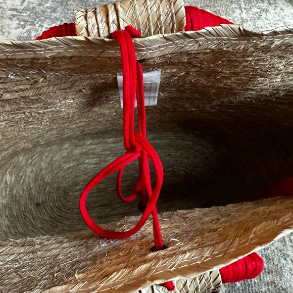 RED SEQUIN LIPS STRAW LARGE 
BEACH PALM LEAF BAG TOTE STRING CLOSER - Picture 8 of 12